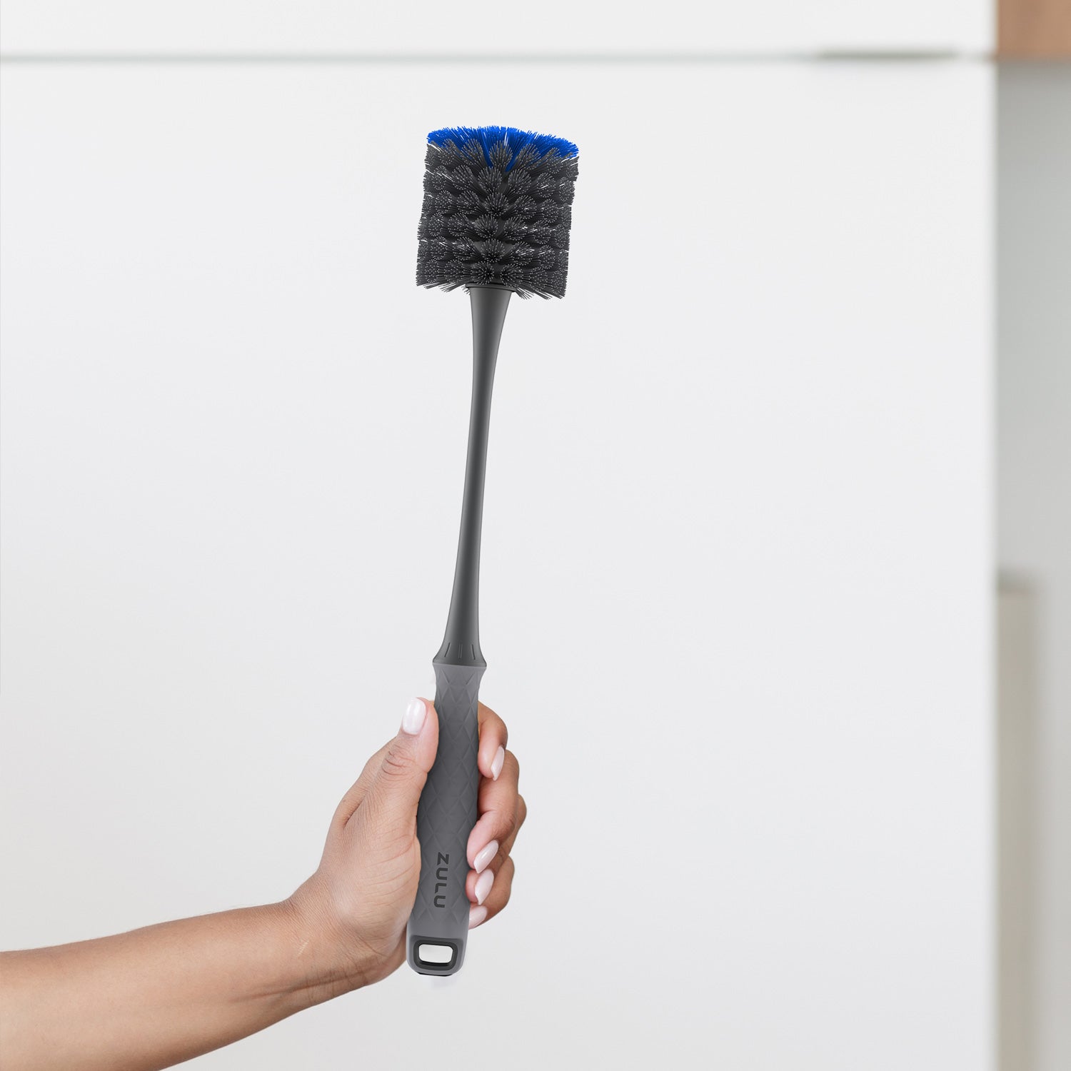 bottle-and-straw-cleaning-brush-set-a6 Zulu_Bottle_Brush_Holding.jpg